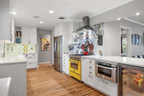 Tiny photo for 2410 Elmglen DR, Austin, TX 78704 (MLS # 8460799)