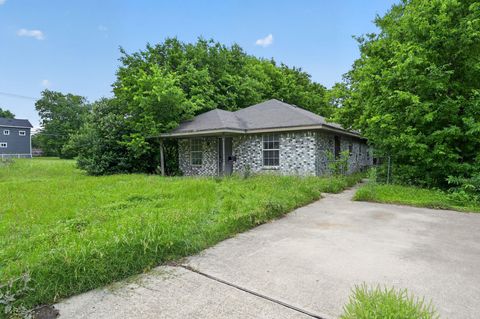 1003 S 4th ST Temple TX 76504