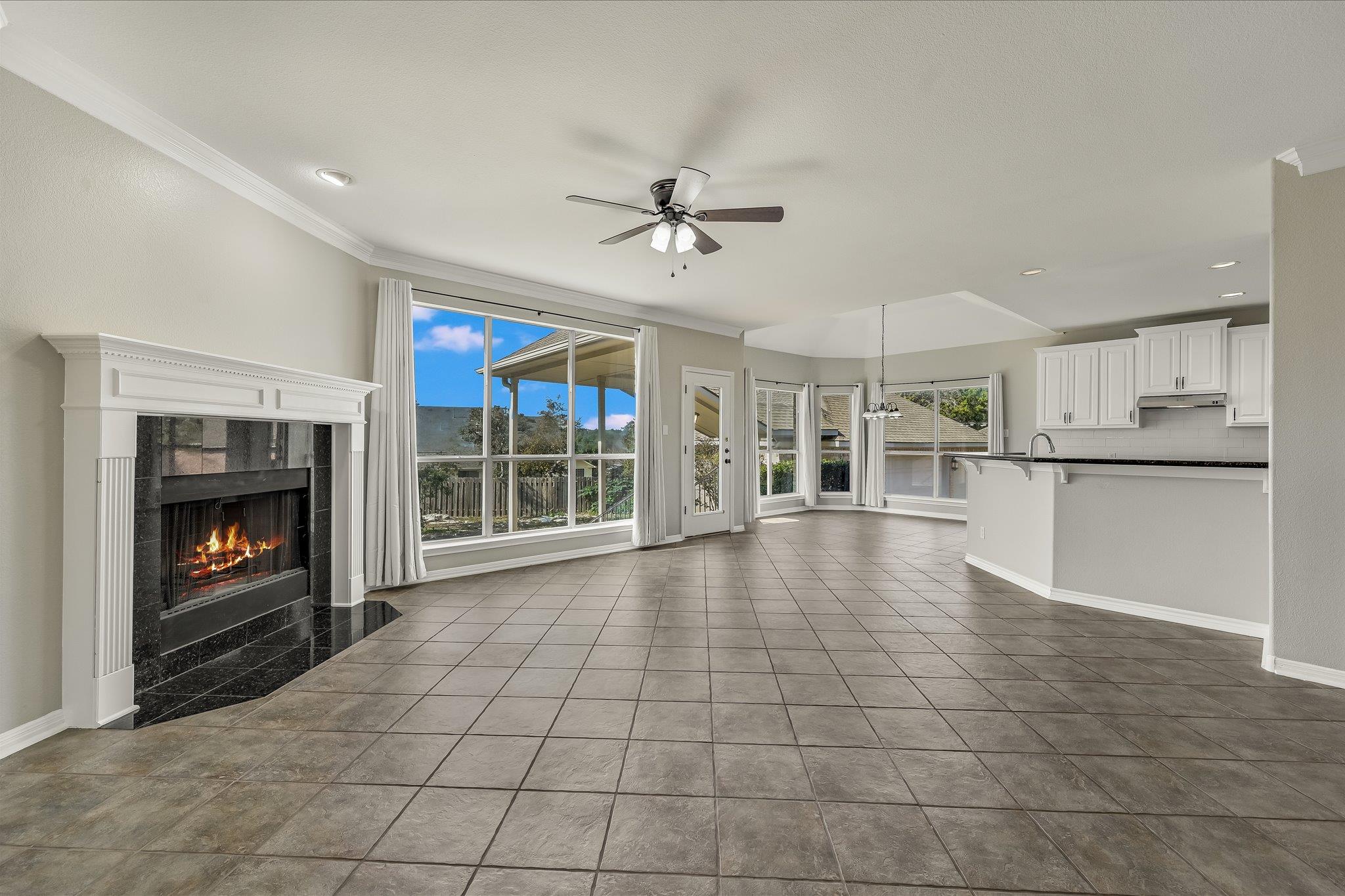 10802 Hastings LN