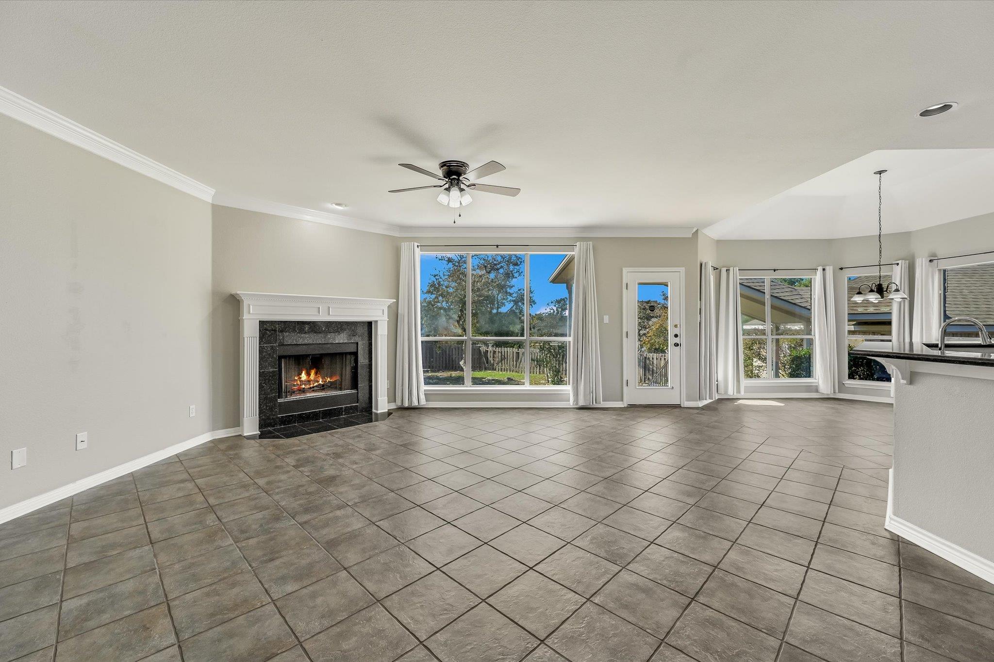 10802 Hastings LN