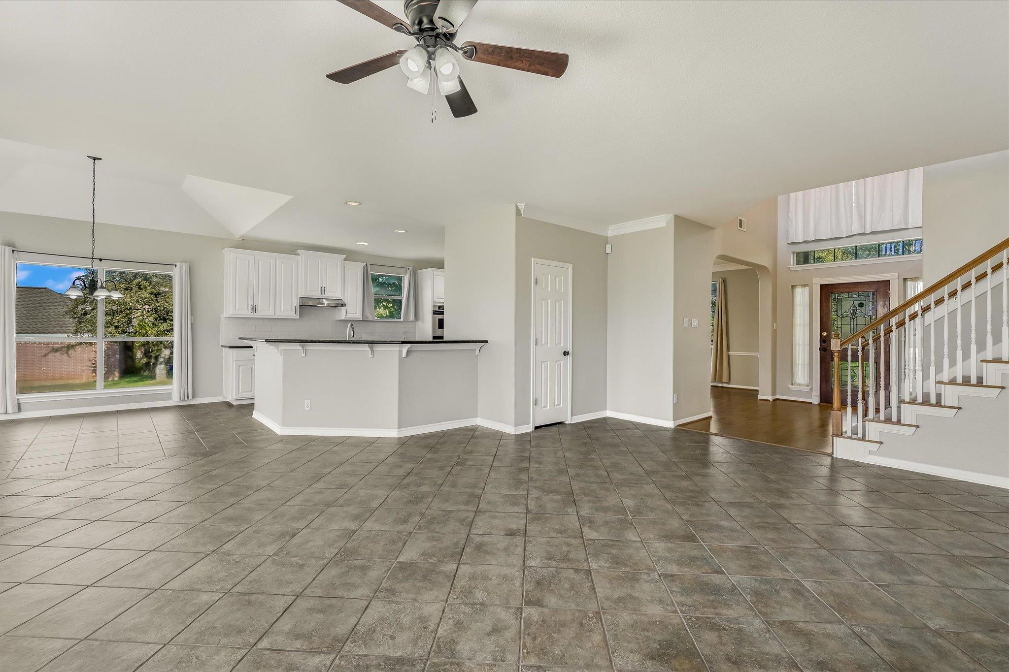 10802 Hastings LN