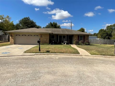 619 E Jackson ST Rockdale TX 76567