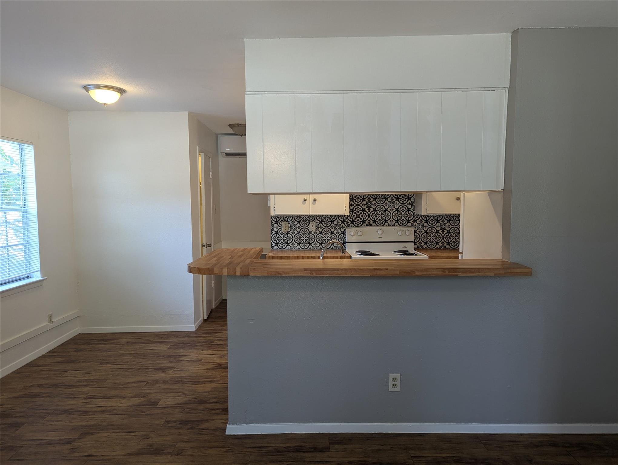 3119 Tom Green ST 6