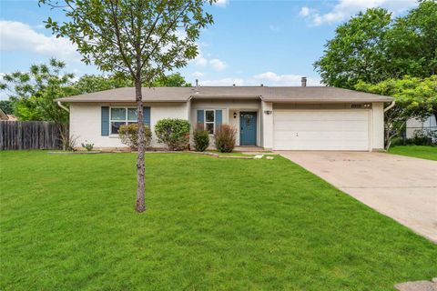 11204 Applewood DR Austin TX 78758