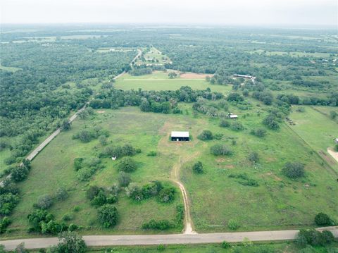 1473 Highsmith RD Luling TX 78648