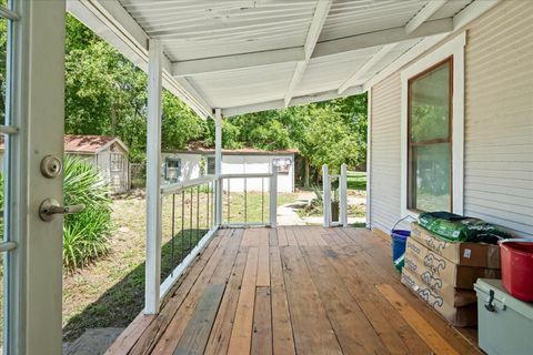 A home in McDade