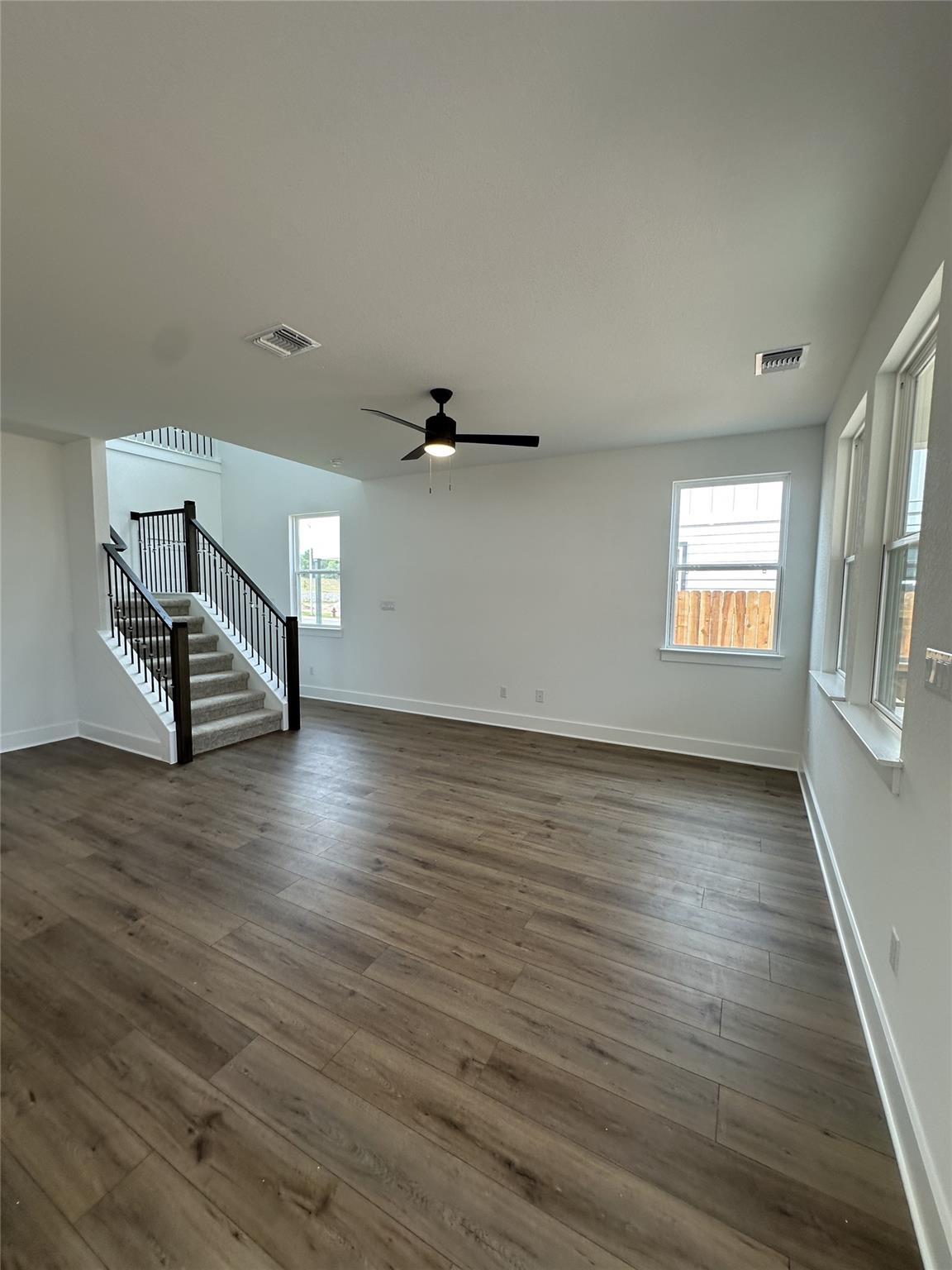 154 Kislingbury LN