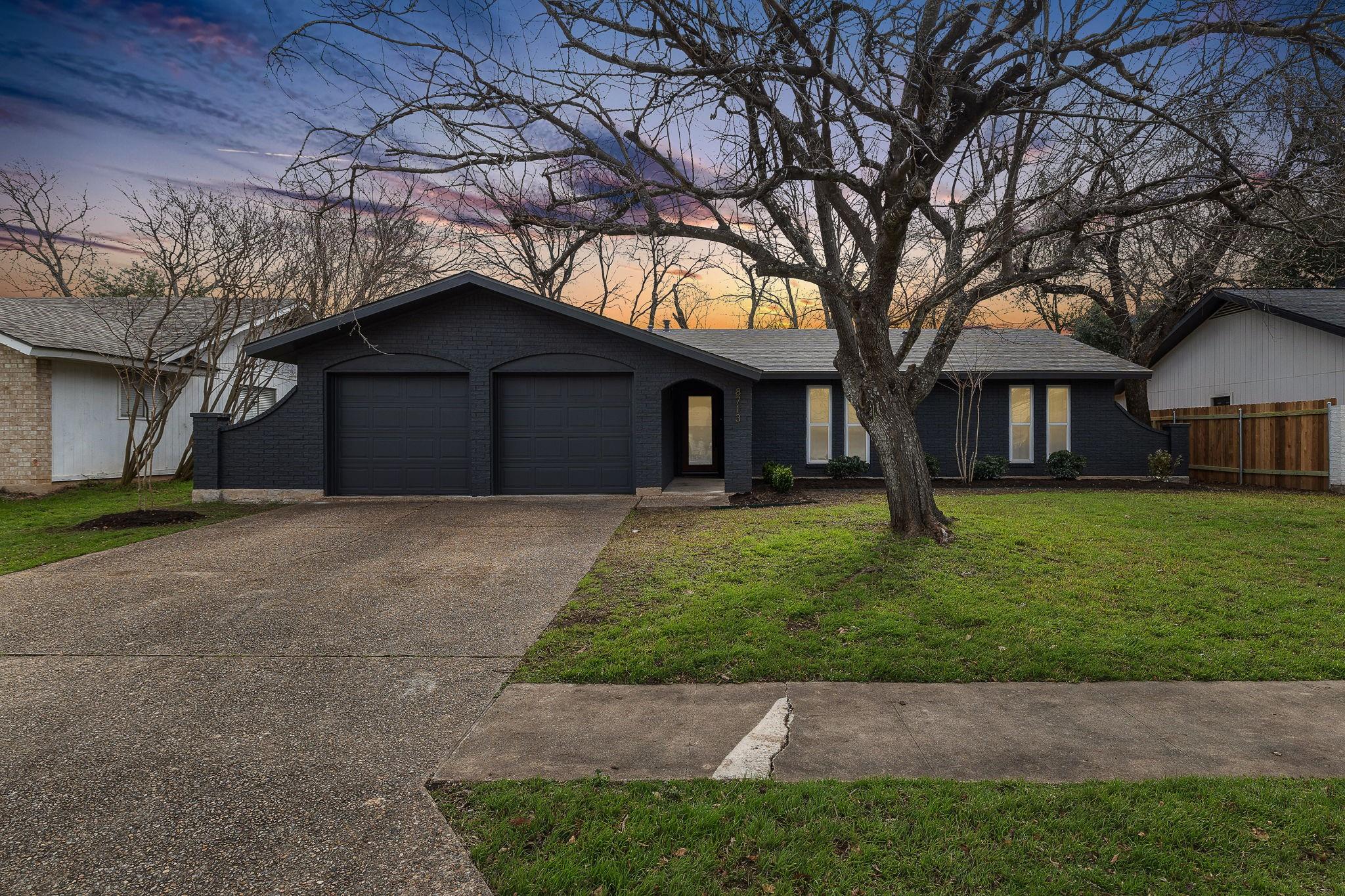 8713 Dawnridge CIR