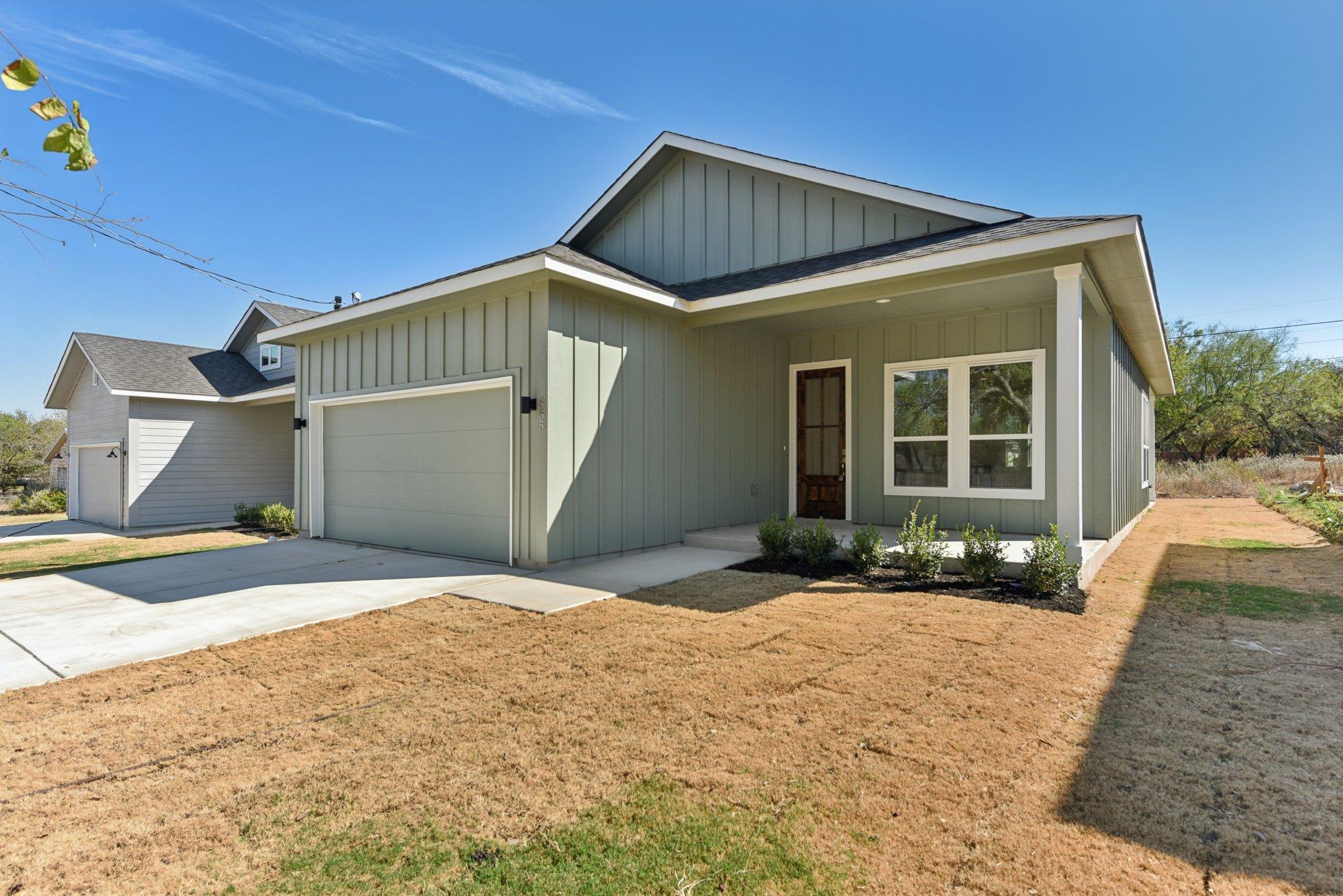 855 Cypress LN