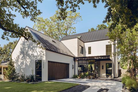 Photo of 1906 Vista LN, Austin, TX 78703 (MLS # 4087001)