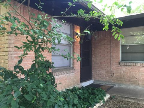 2403 Sherwood LN Austin TX 78704