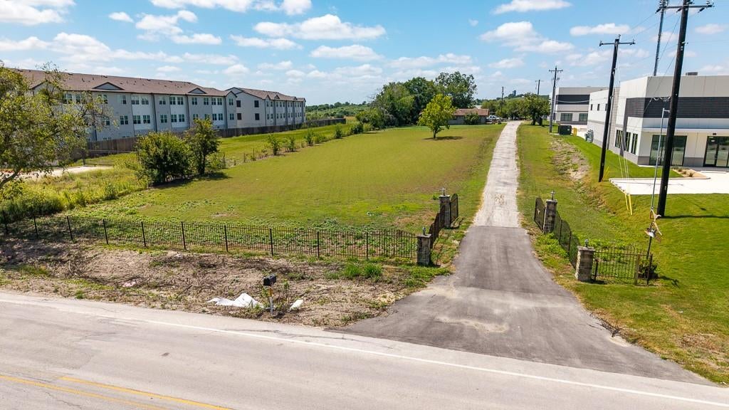 5090 Fm 2001 Highway