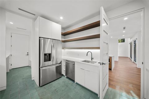 Tiny photo for 2904 Westhill DR, Austin, TX 78704 (MLS # 2682180)