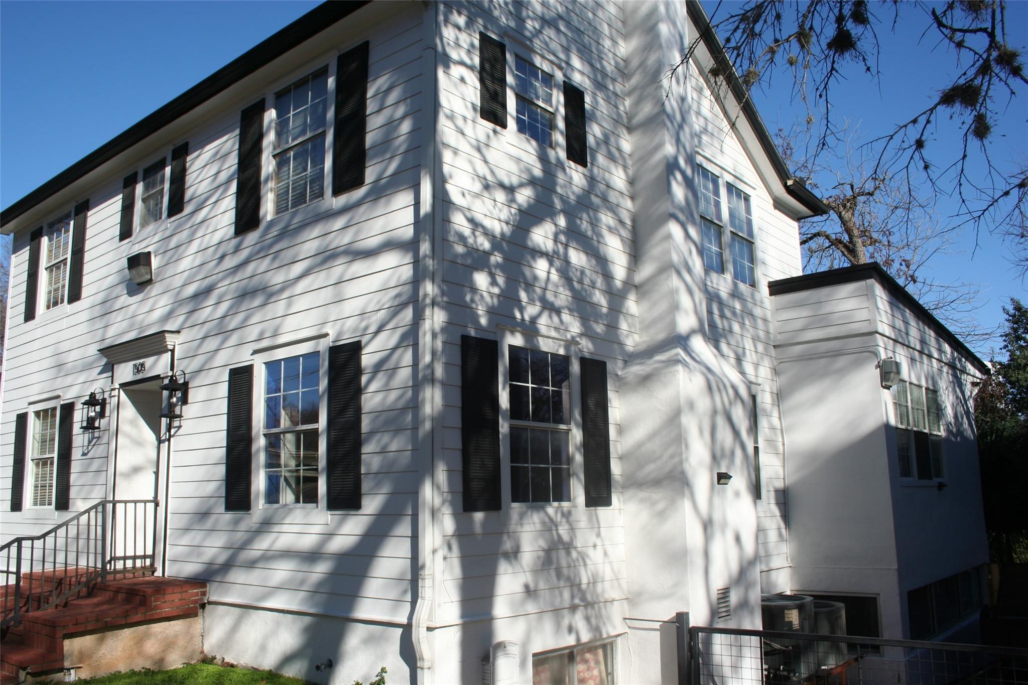 1505 Parkway