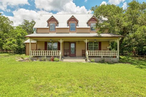 3805 Lone Man Mountain RD B Wimberley TX 78676