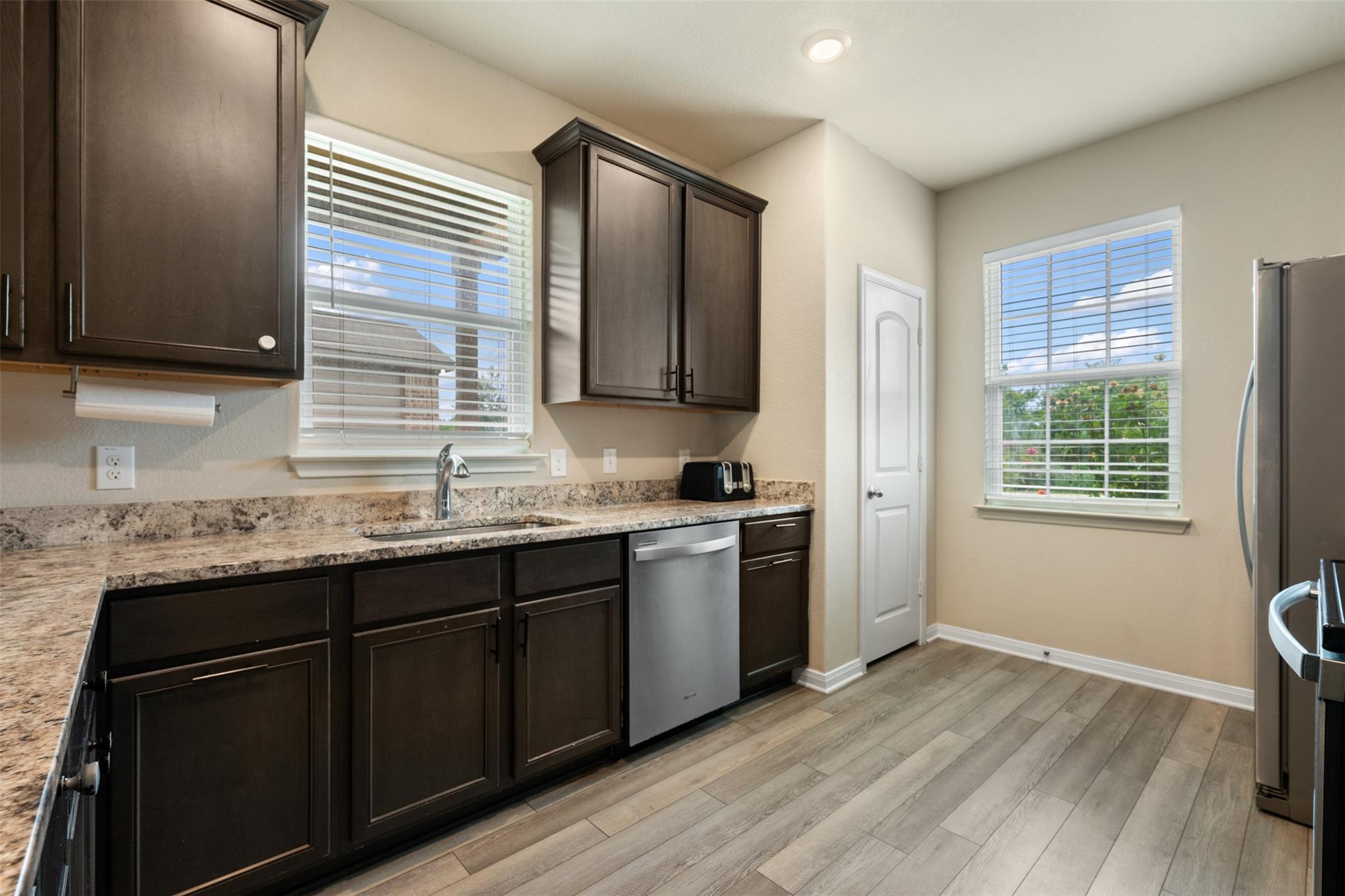 Liberty Hill, Texas 78642, United States, 4 Bedrooms Bedrooms, ,2 BathroomsBathrooms,Residential,Pending,190390