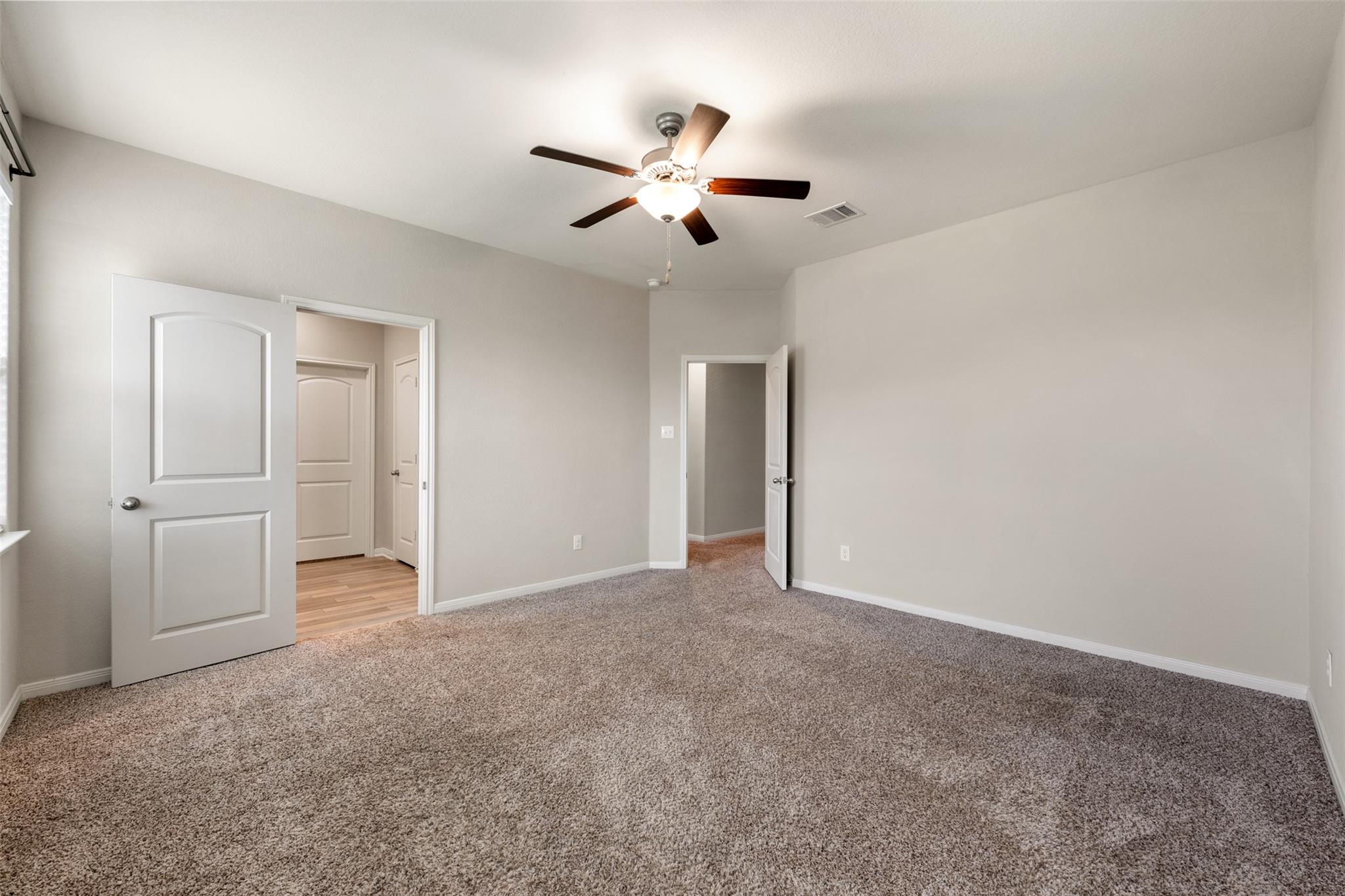 Liberty Hill, Texas 78642, United States, 4 Bedrooms Bedrooms, ,2 BathroomsBathrooms,Residential,Pending,190390