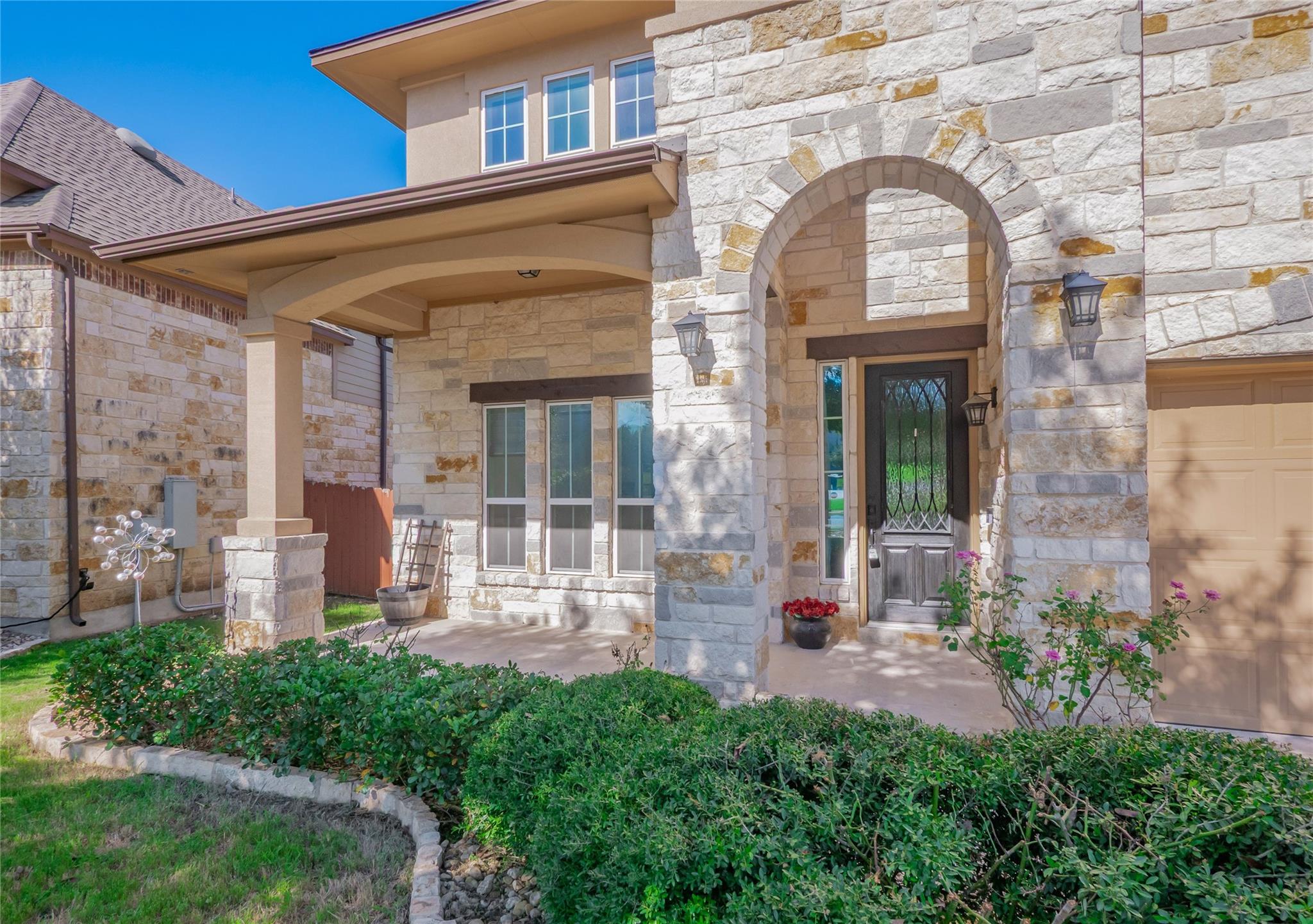 608 Cascada LN