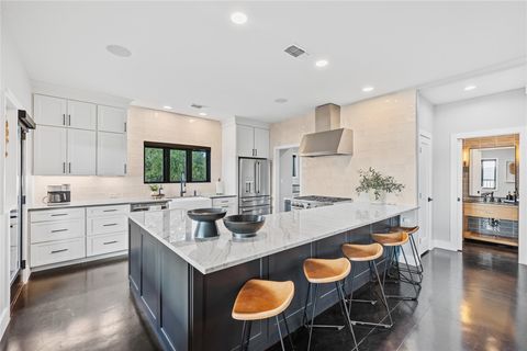 Tiny photo for 516 Deckhouse DR, Point Venture, TX 78645 (MLS # 2302319)