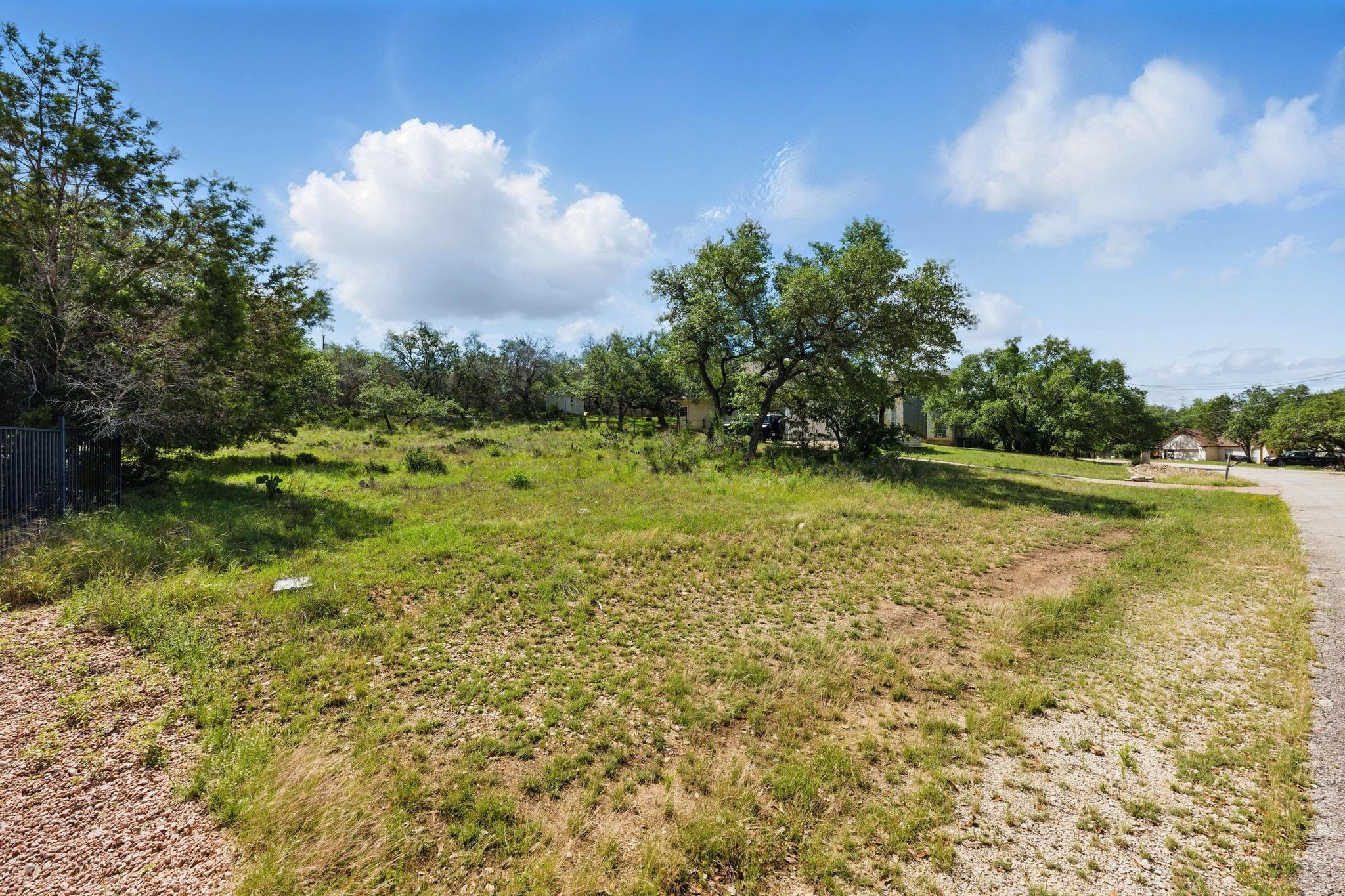 309 Cowal DR S