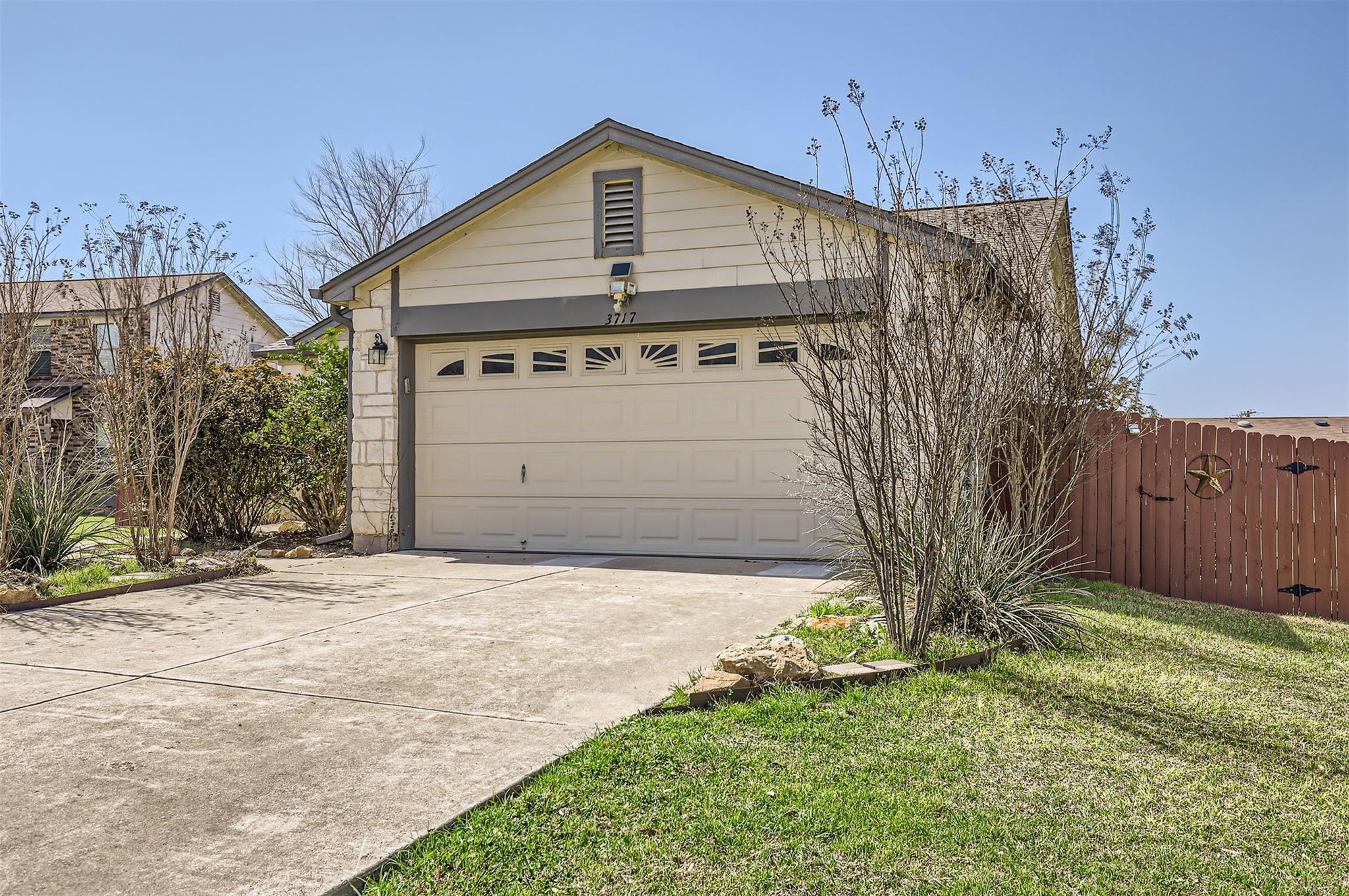 3717 Palo Pinto CV
