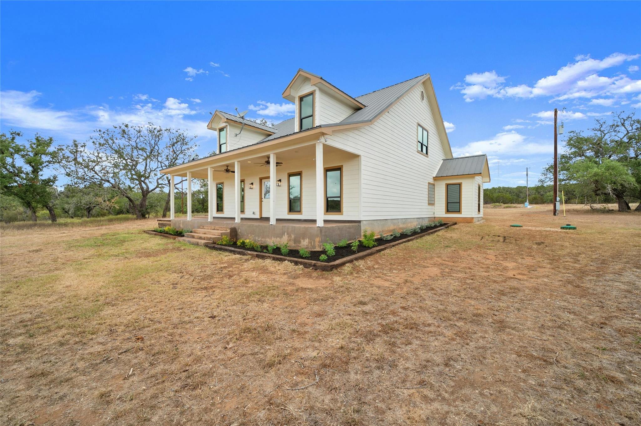 831 DOUBLE CREEK RD