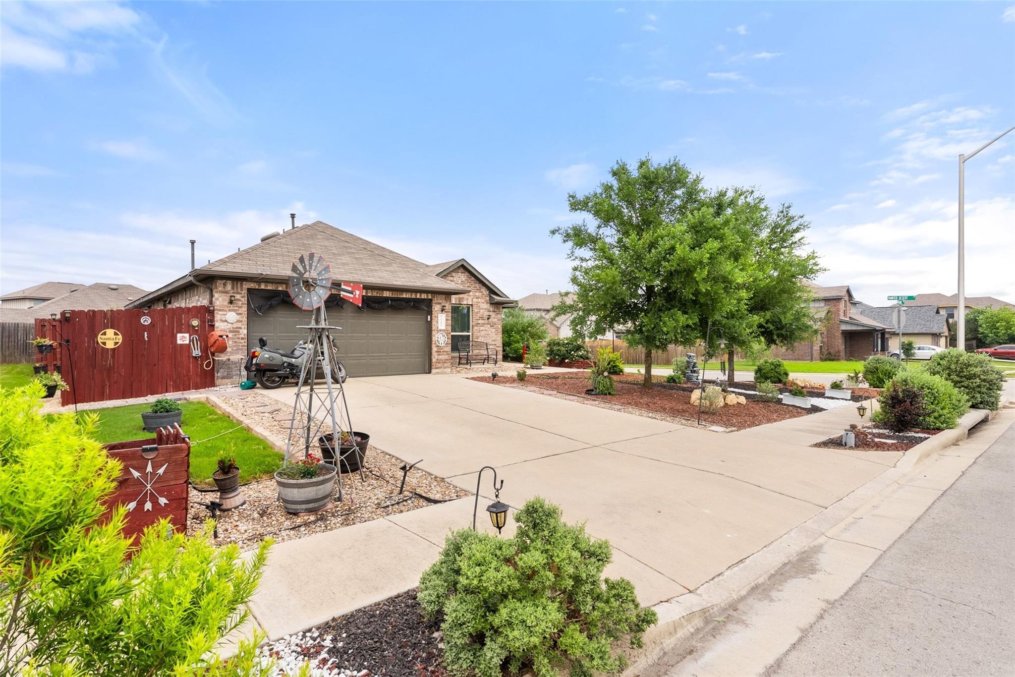 5980 Heron DR