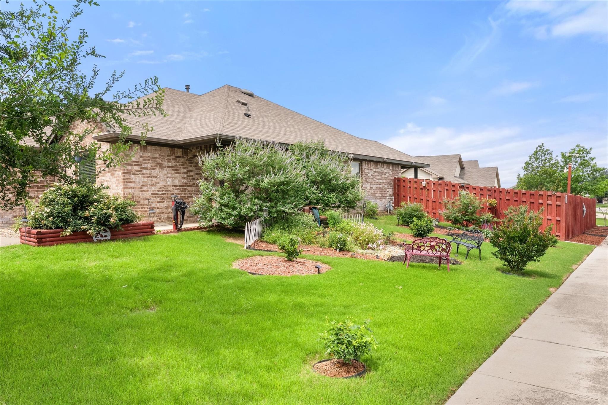 5980 Heron DR