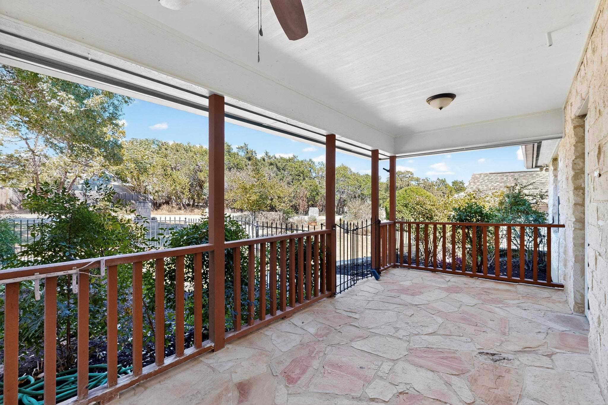 6 Saddle Rock RDG