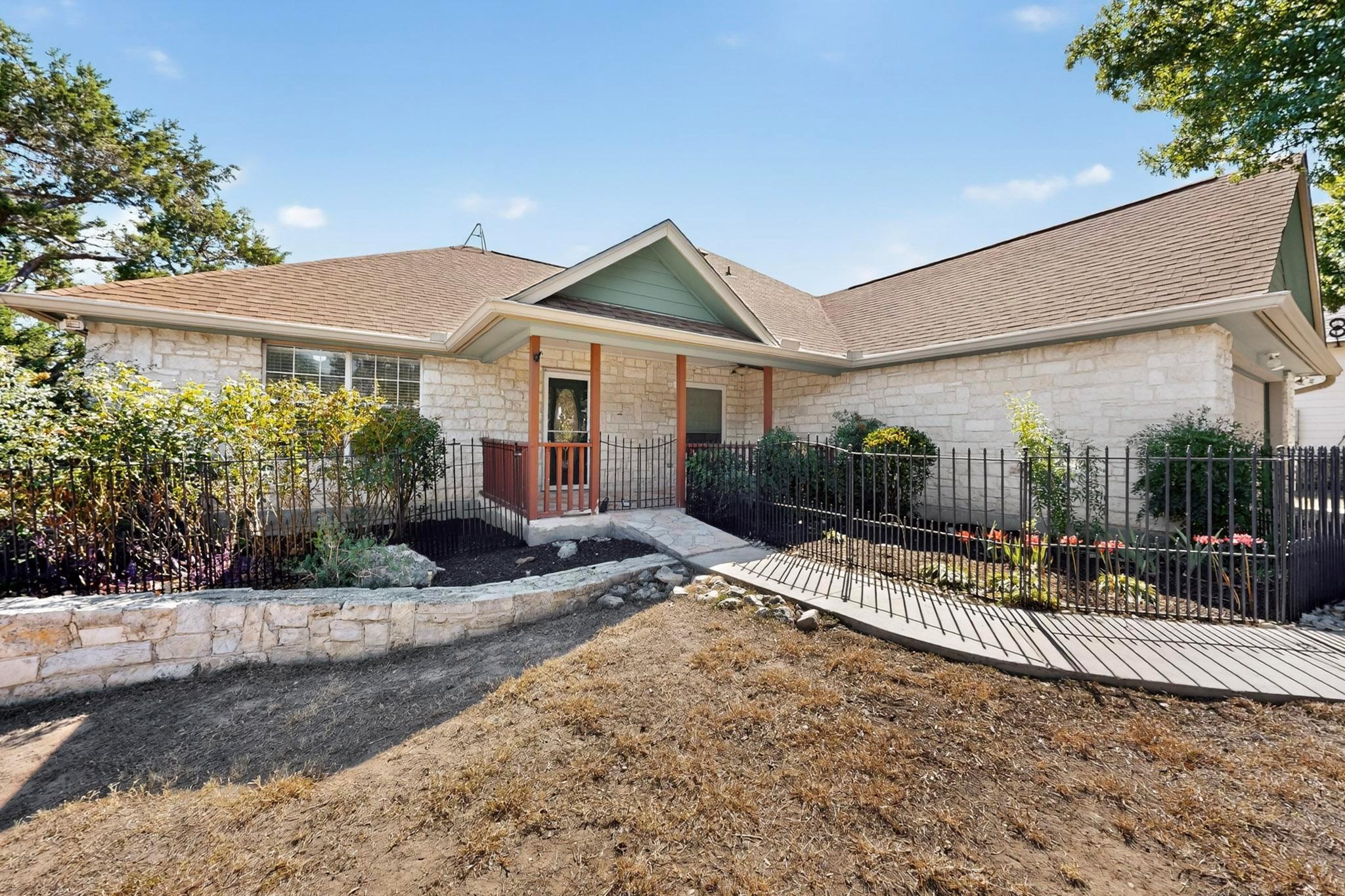 6 Saddle Rock RDG