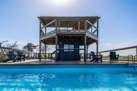 8604 Elroy RD Del Valle TX 78617