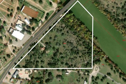 624 N US HWY 281 Johnson City TX 78636