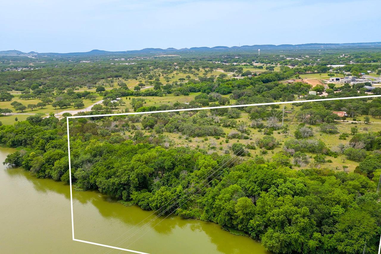 624 N US HWY 281