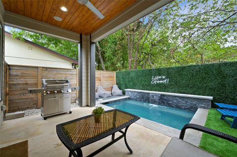 Photo of 1310 Comal ST, Austin, TX 78702 (MLS # 9549220)