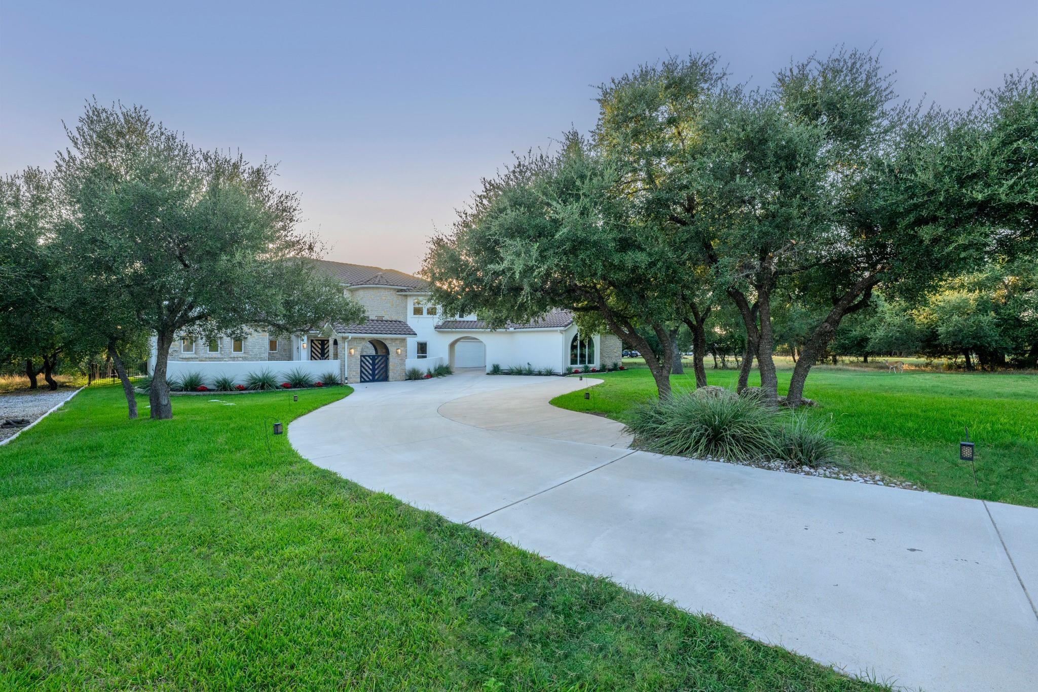 2070 Mayfield DR