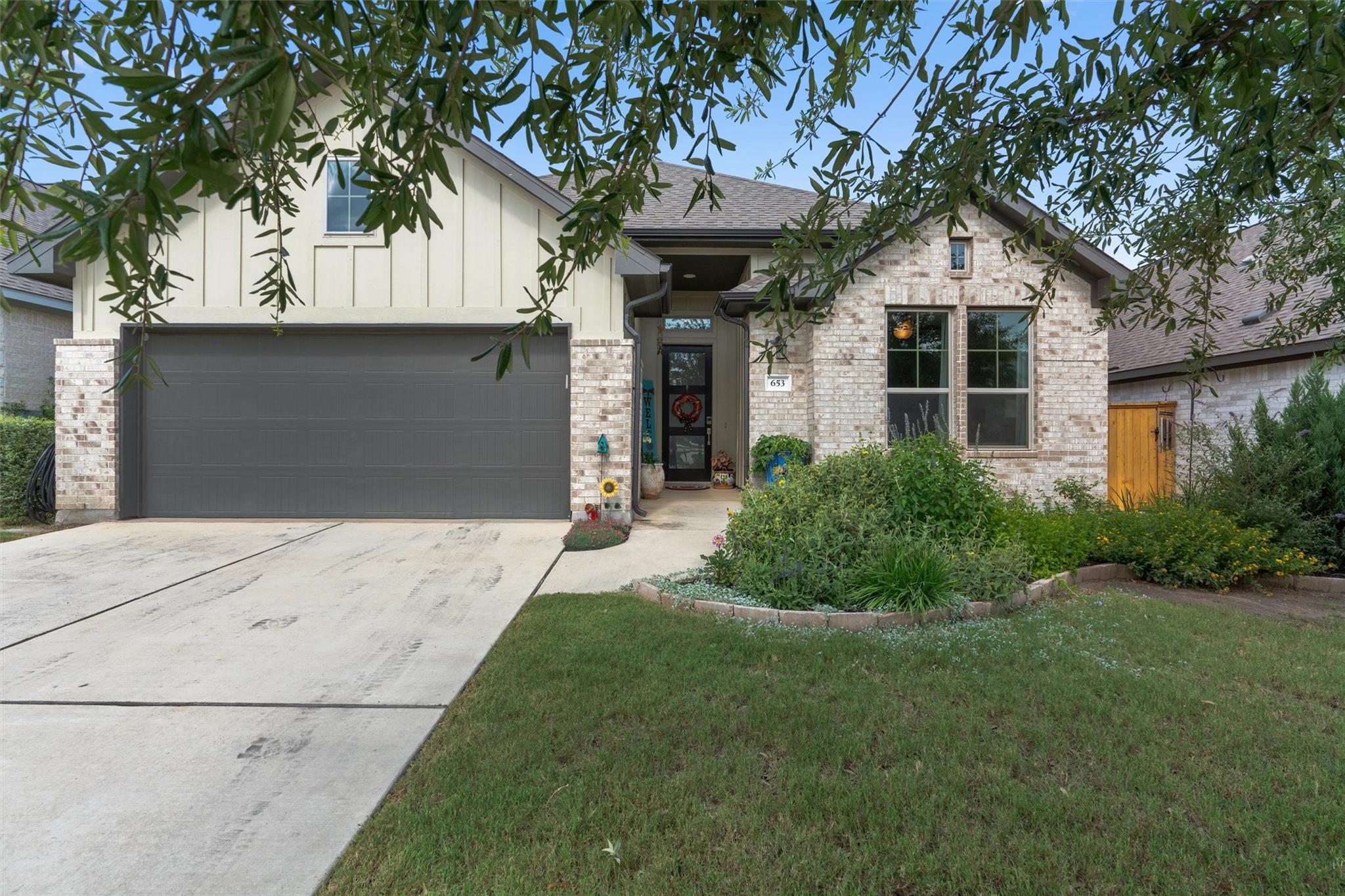 653 Coyote Creek WAY