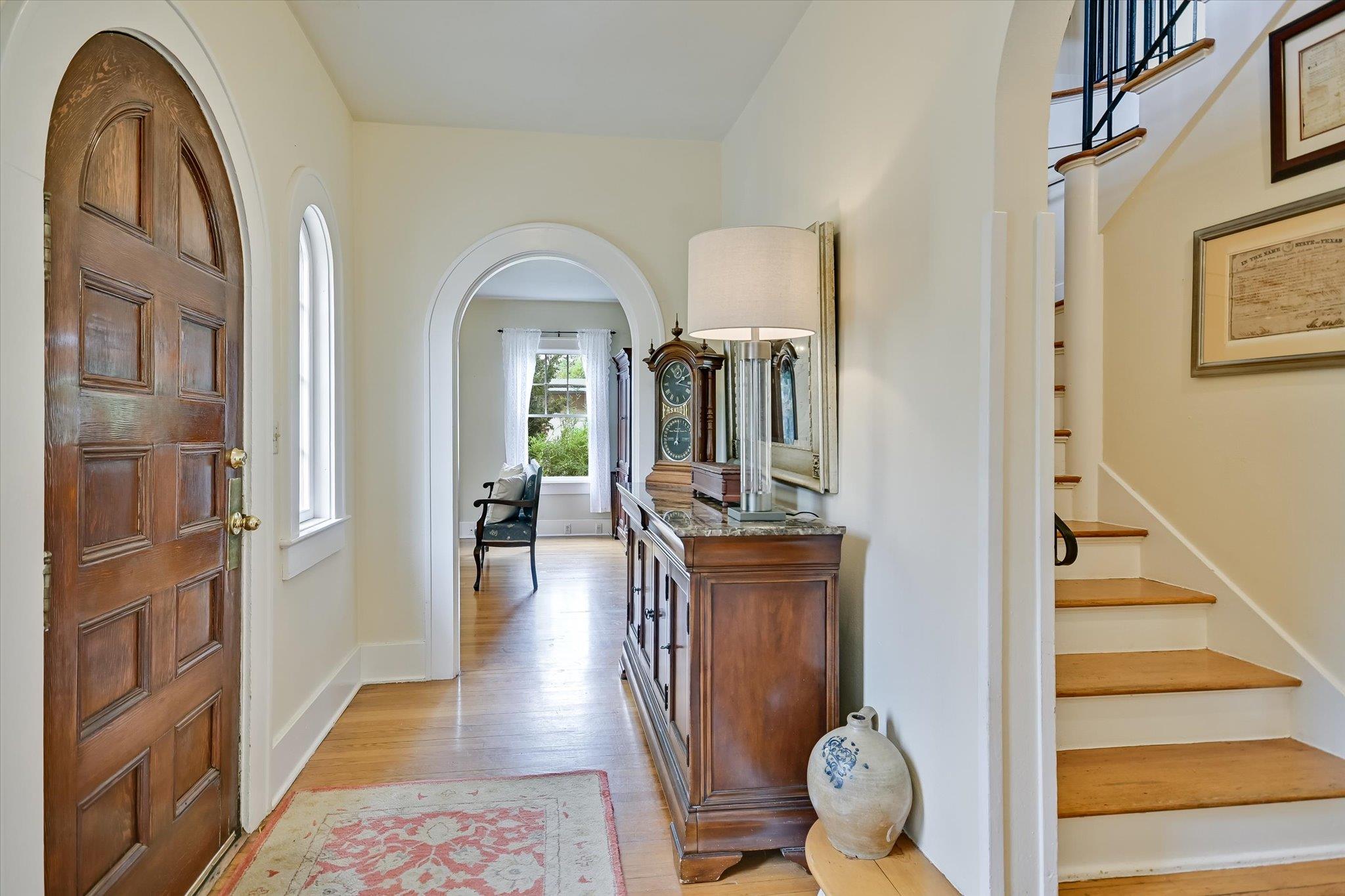 106 W 32nd ST