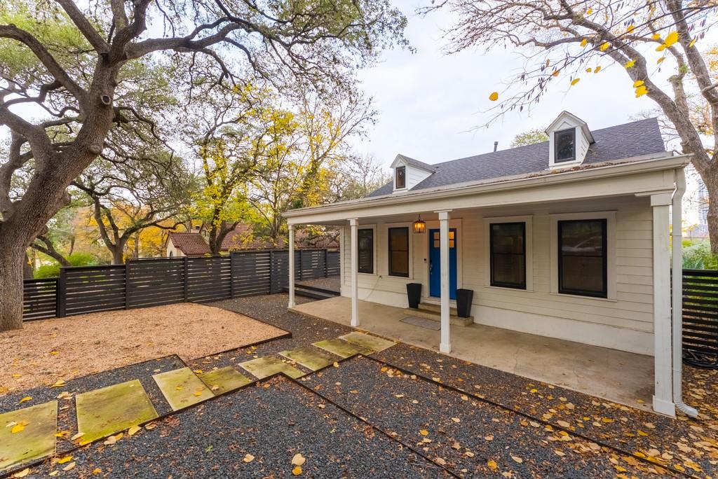 Photo 1 of 26 — 310 Le Grande Ave, Austin, TX 78704