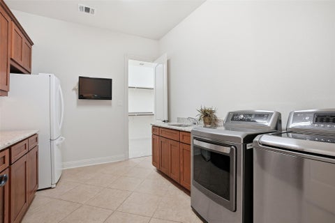 Tiny photo for 2312 Lakehurst RD, Spicewood, TX 78669 (MLS # 2390421)