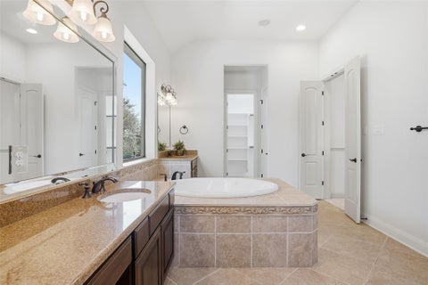 Tiny photo for 2312 Lakehurst RD, Spicewood, TX 78669 (MLS # 2390421)