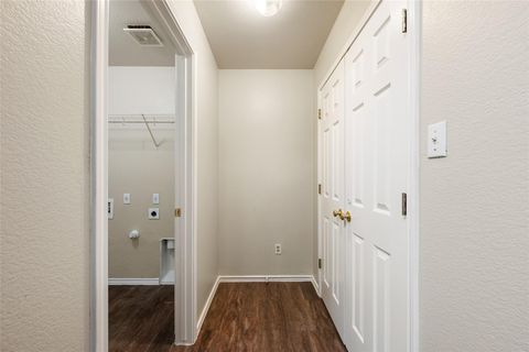 Tiny photo for 4009 Veiled Falls DR, Pflugerville, TX 78660 (MLS # 1003452)