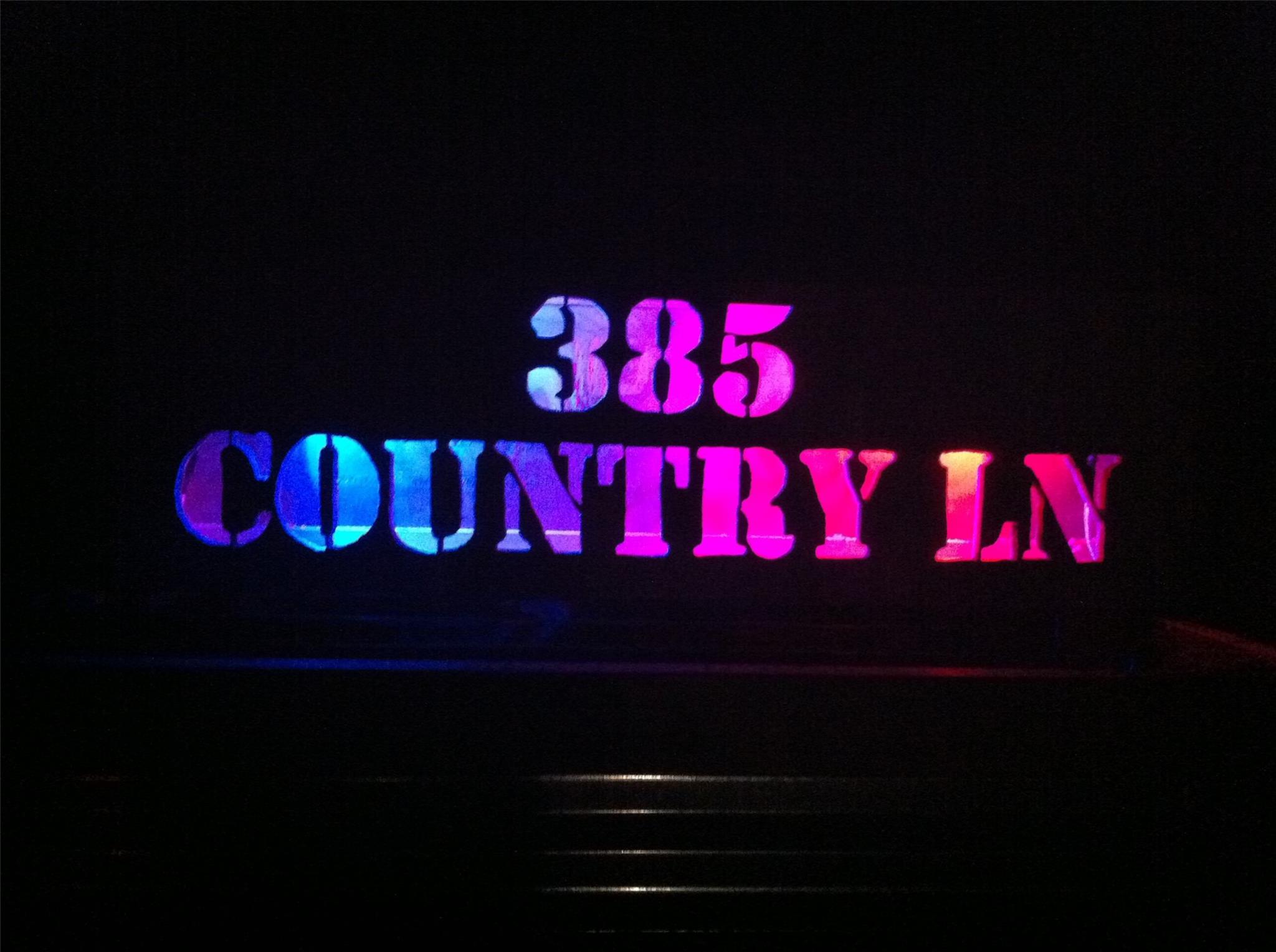 385 Country LN