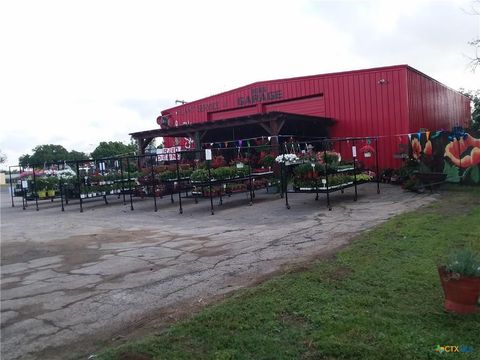 107 W 10th ST W Lampasas TX 76550