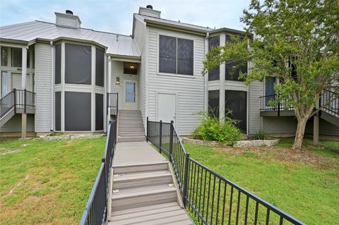 Photo of 200 World Of Tennis SQ #200, Lakeway, TX 78738 (MLS # 9227443)