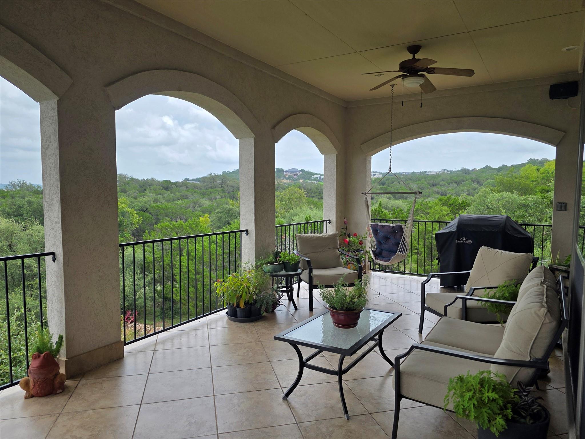 164 Lakefront DR