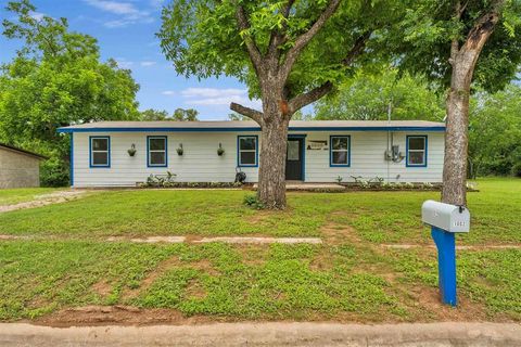 Photo of 1002 S Pierce ST, Burnet, TX 78611 (MLS # 9396369)