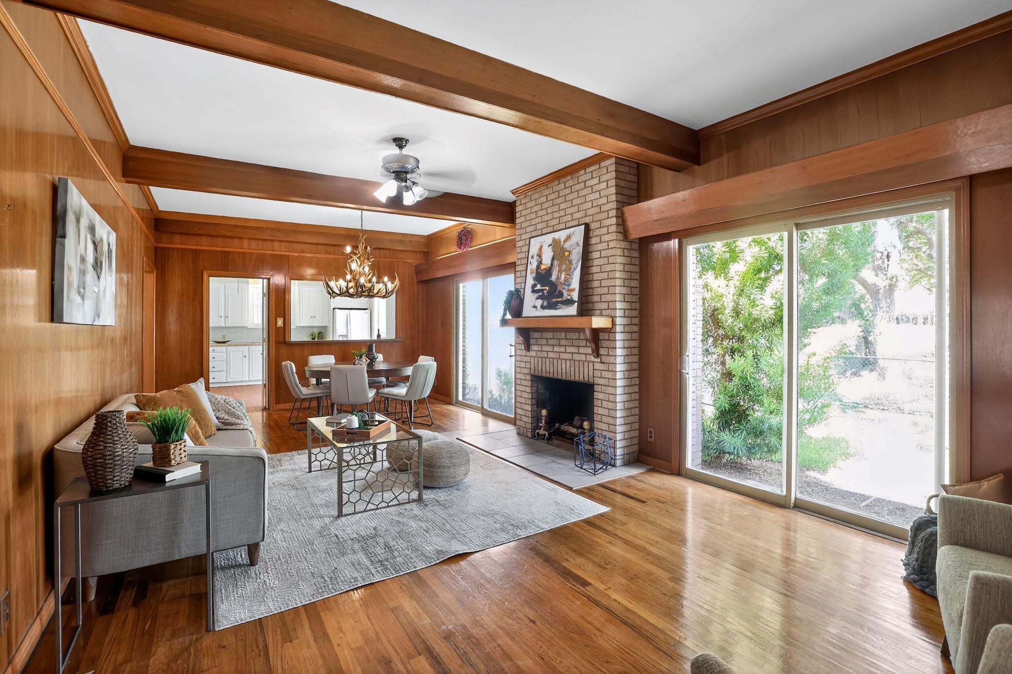 310 Woodland Oaks TRL