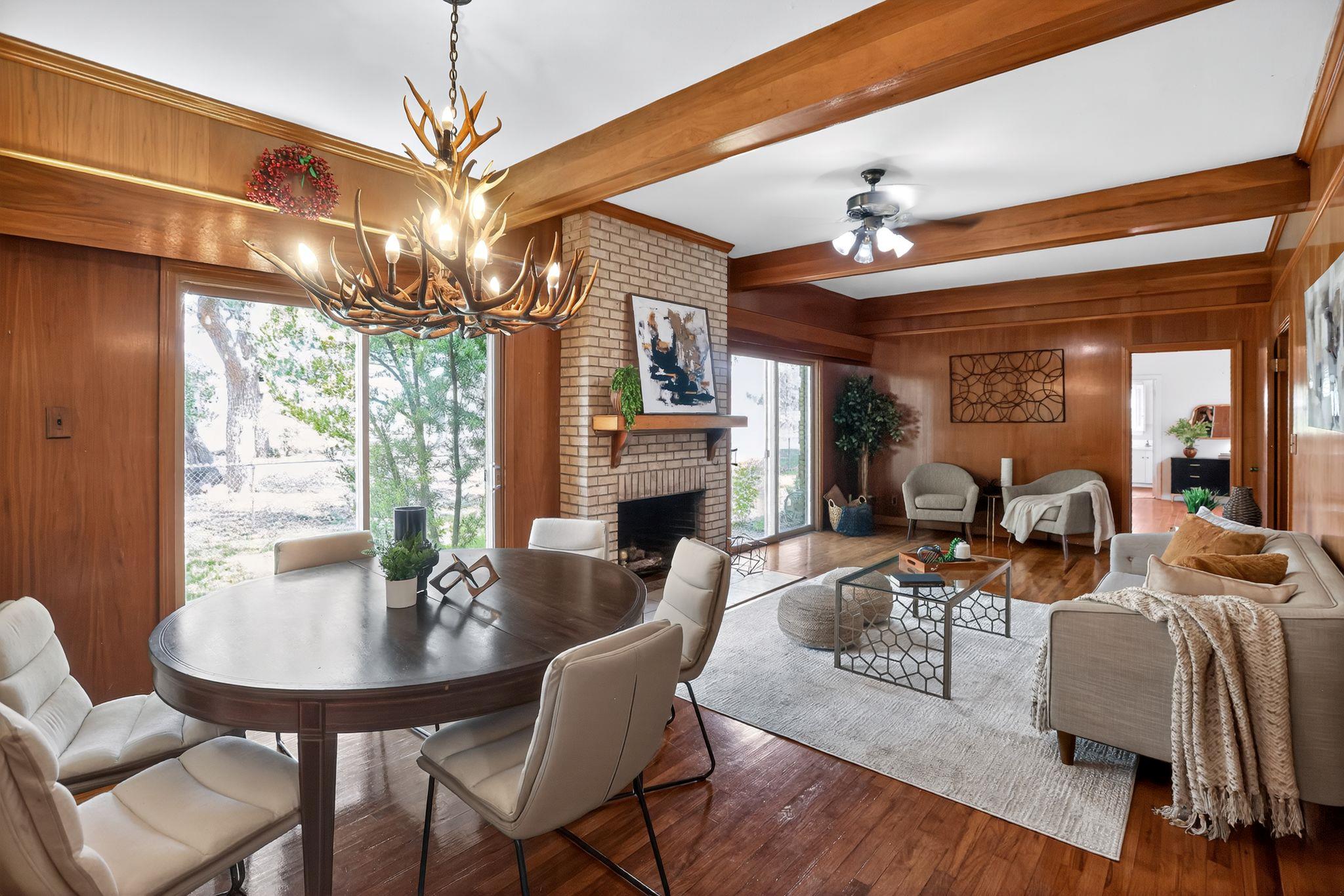 310 Woodland Oaks TRL