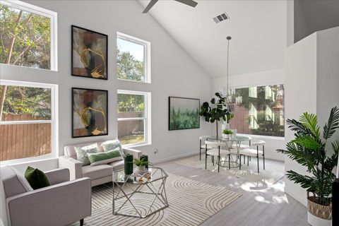 Photo of 10902 Wareham CT, Austin, TX 78739 (MLS # 6005068)