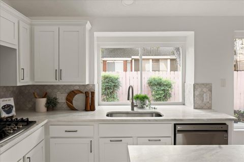 Tiny photo for 10902 Wareham CT, Austin, TX 78739 (MLS # 6005068)